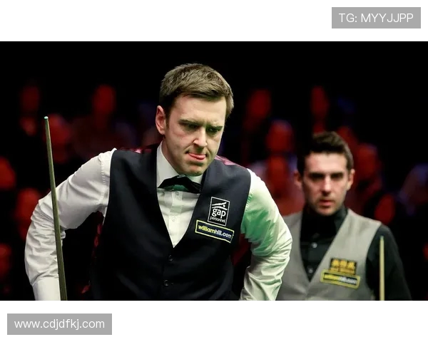 塞尔比与沃顿激战正酣比分悬念迭起引人关注