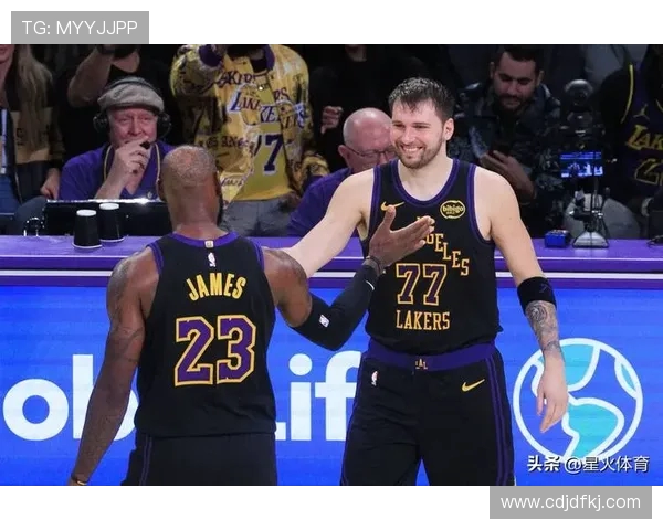 湖人对阵老鹰精彩比分实时更新及赛后分析尽在这里 湖人对阵老鹰精彩比分实时更新及赛后分析尽在这里