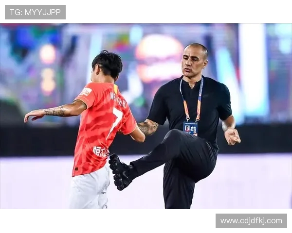 甘美奥与阿瓦伊的激烈对决揭示了足球战术的魅力与球队实力的较量