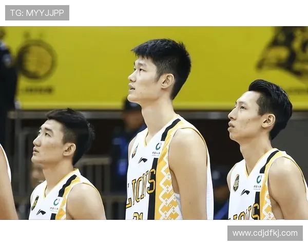 赵岩昊在篮球场上的成长历程与未来发展潜力分析 赵岩昊在篮球场上的成长历程与未来发展潜力分析