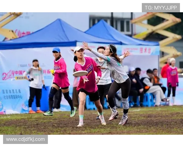 重庆飞盘队与武汉飞盘队的精彩对决赛后分析与战术探讨
