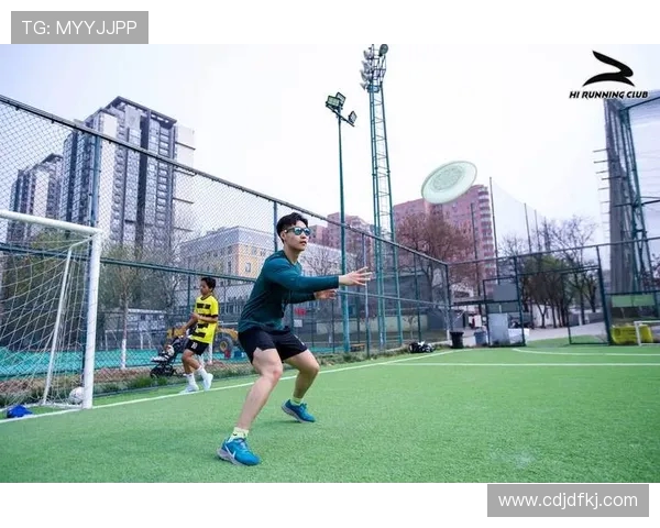 黄军专访：追溯飞盘运动的发展与个人成长历程